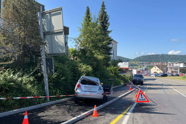 Nach Selbstunfall geflüchtet in Mellingen AG