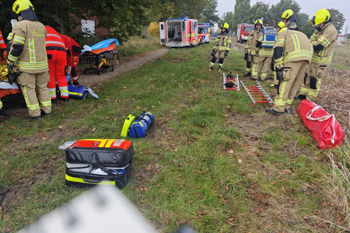 Ein Mann wurde vor Ort reanimiert und schwebt in Lebensgefahr.
