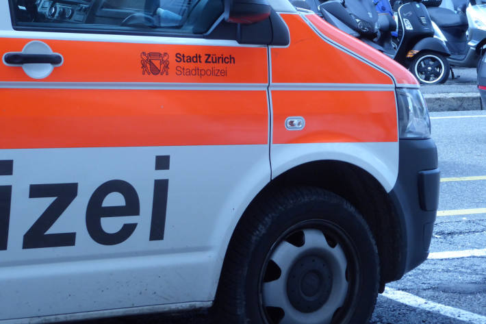 In der Stadt Zürich hat sich heute ein Velofahrer erheblich verletzt.