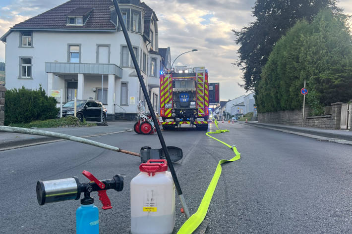 Die Straße wurde für mehrere Stunden voll gesperrt.