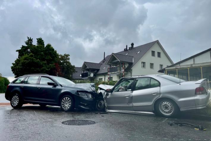 Ein schwerer Verkehrsunfall hat sich gestern in Regensdorf zugetragen.