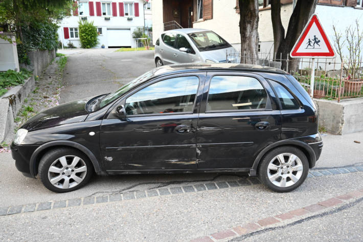 Vier Verletzte bei Verkehrsunfall mit Traktor