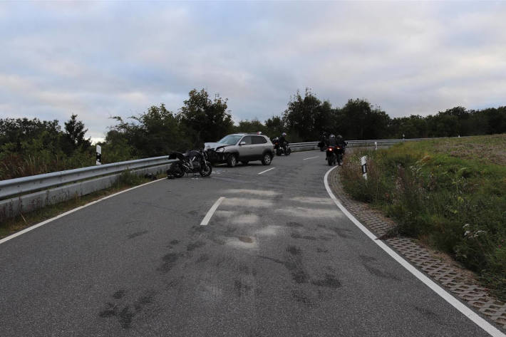 Verkehrsunfall mit schwer verletztem Motorradfahrer