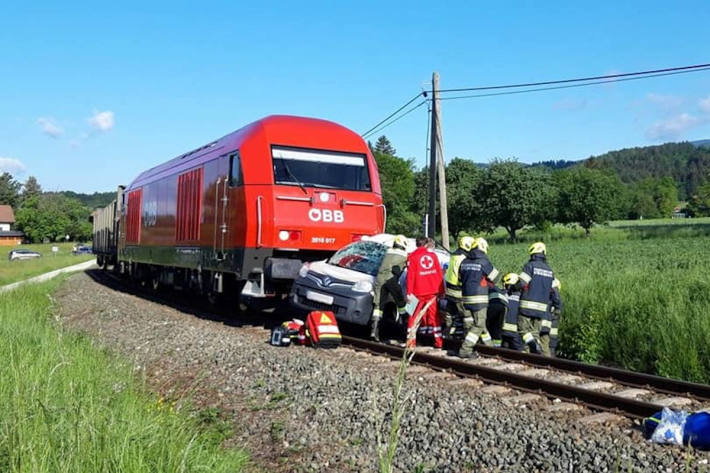 Kollision mit Güterzug in Friedberg