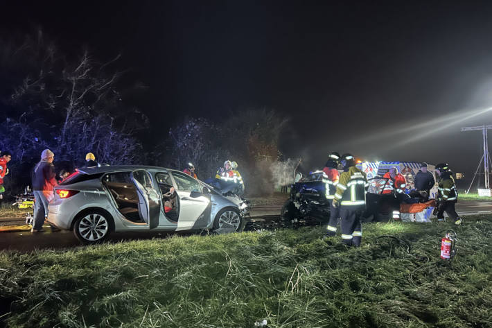Für die Rettungs- und Bergungsarbeiten blieb die Gnadenthalerstrasse bis kurz nach 20.30 Uhr gesperrt.