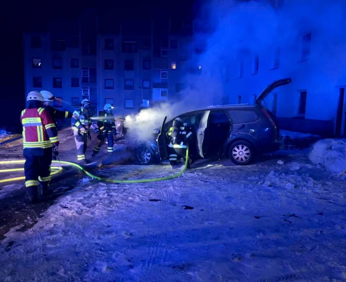 Mehrere Fahrzeugbrände am Samstag