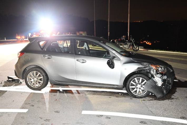 Der Autofahrer blieb unverletzt.