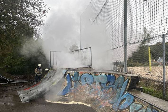 Es muss von Brandstiftung ausgegangen werden