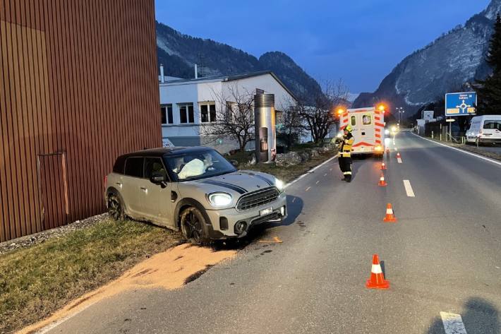 In Landquart mit dem Mini verunfallt.