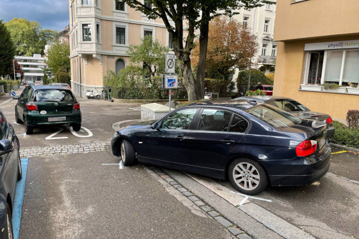 Unfallsituation auf der Schwalbenstrasse in St. Gallen