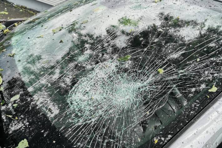 Das heftige Unwetter hat heute Abend im Kanton Zug für Verwüstung gesorgt.