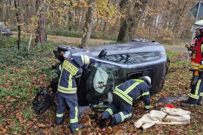 Die Feuerwehr sicherte die Unfallstelle ab 