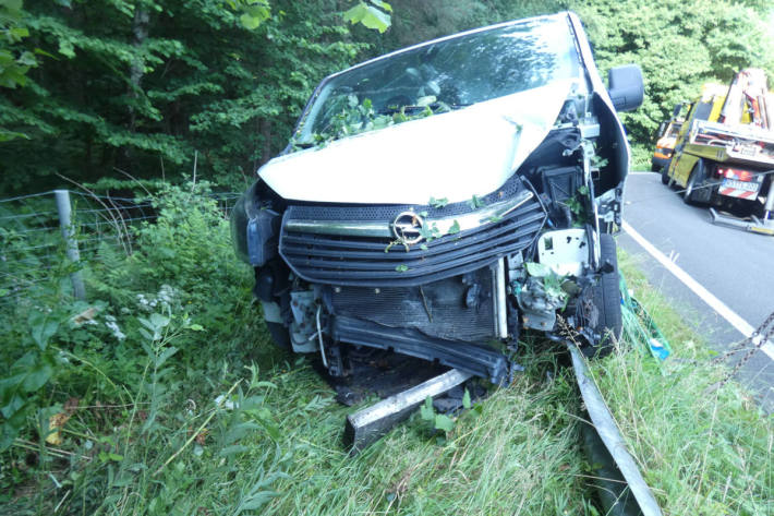 Unfall mit 1,9 Promille auf Autobahnparkplatz der A28