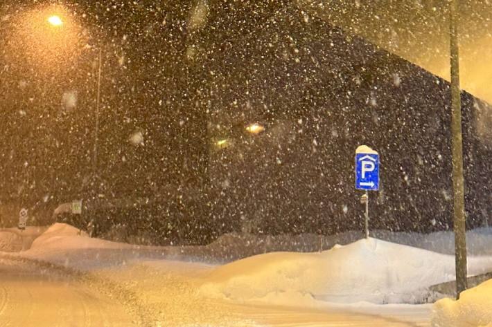 Am Wochenende wird starker Schneefall an den Alpen und Voralpen entlang erwartet.