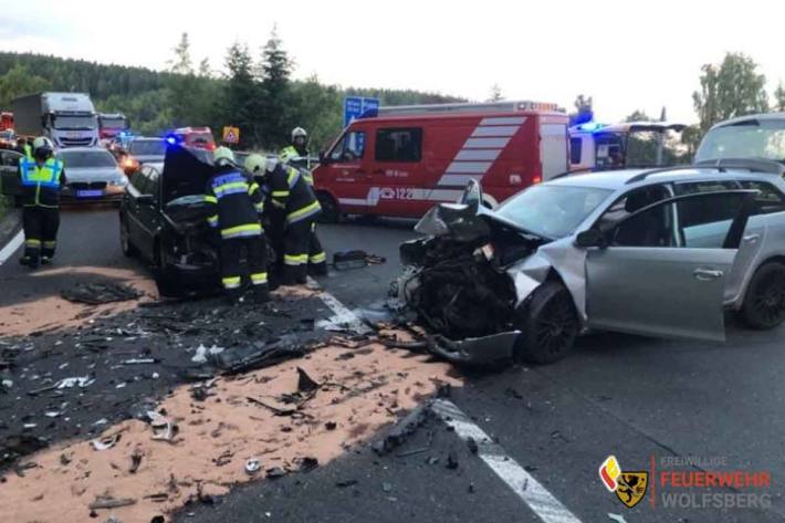 Frontal-Crash forderte mehrere Verletzte in Bad St.Leonhard