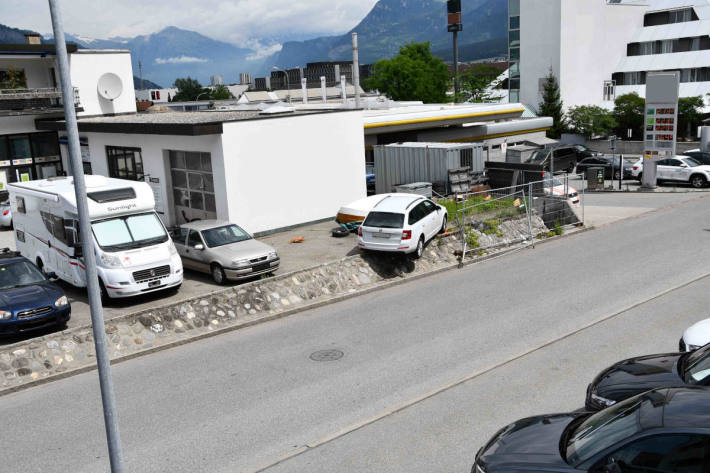 Auto kollidiert mit Boot in Chur 