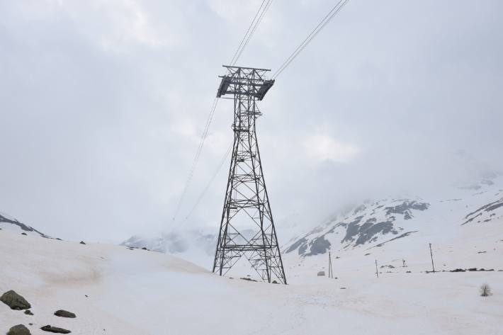 Gestern ist bei Wartungsarbeiten in Pontresina GR ein Mann in die Tiefe gestürzt.