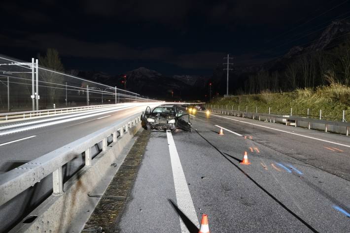 Beide Fahrzeuge erlitten Totalschaden