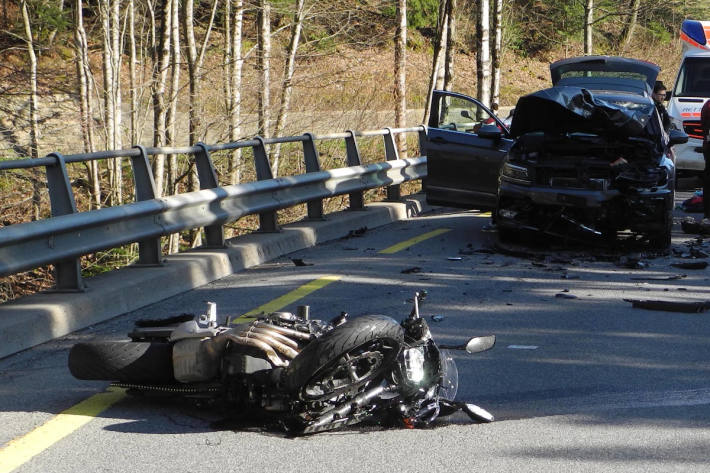 Am Unfall beteiligtes Motorrad