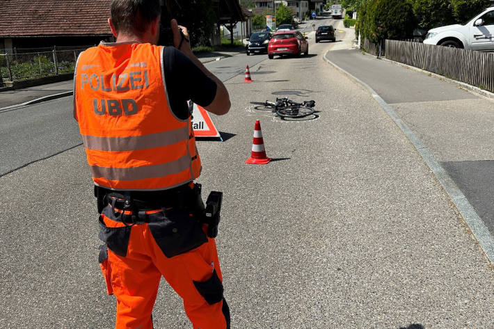 Der Fahrradfahrer musste verletzt in ein Spital gebracht werden.