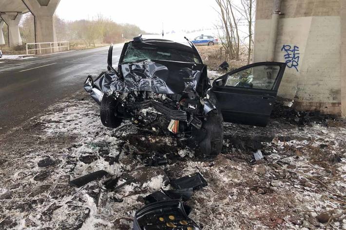 Zwei verletzte Personen nach Verkehrsunfall in Winnweiler