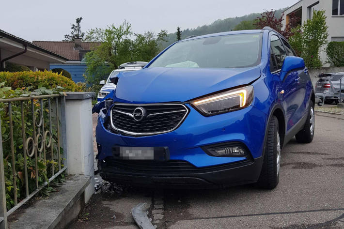 Unfallfahrzeug in Klingnau AG