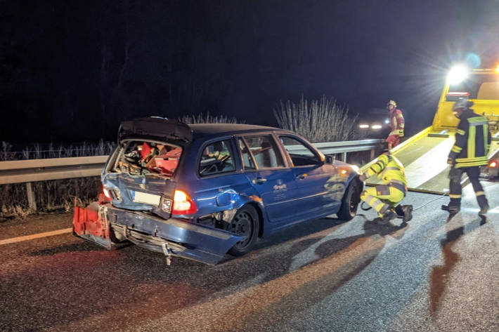 Verkehrsunfall mit drei schwer verletzten Personen auf der A4