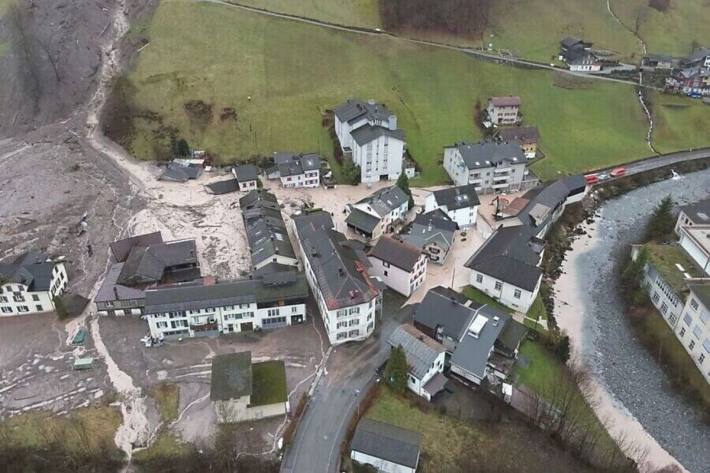 Die Lage spitzt sich in Schwanden erneut zu.