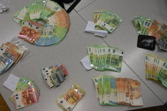 Bargeld in Höhe von 47.500 EUR sichergestellt