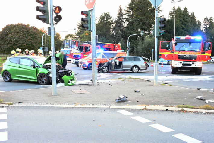 Verkehrsunfall in Pulheim-Brauweiler mit zwei Verletzten