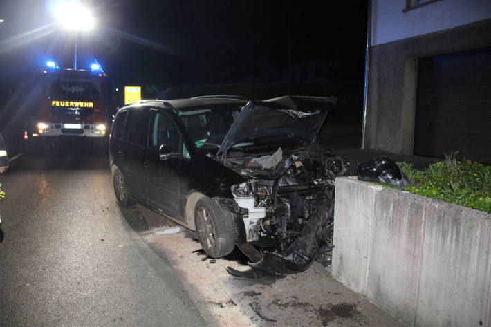 Zwei Verkehrsunfälle mit Verletzten unter Alkoholeinfluss in Kreuztal und Burbach