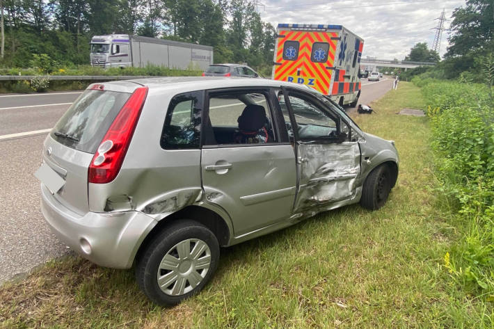 Kollision bei Spurwechsel auf der A14 bei Risch Rotkreuz