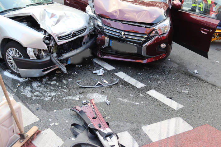 Autofahrerin beim Abbiegen schwer verletzt in Münster