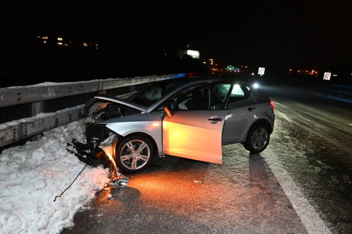 In  St. Gallen ist ein 23-Jähriger unter Alkoholeinfluss verunfallt.
