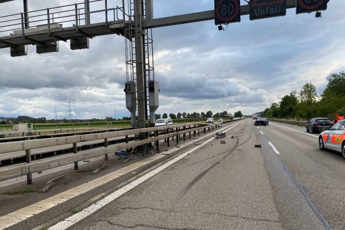 In Oberbuchsiten hat es auf der A1 einen Unfall gegeben.