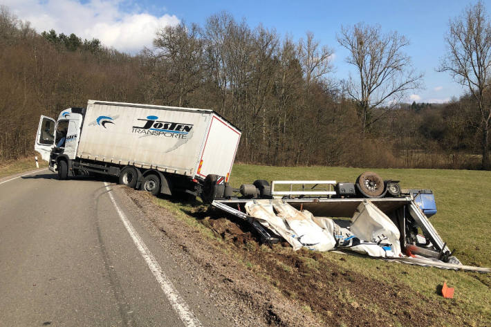 Unfallfahrzeug in Meddersheim 