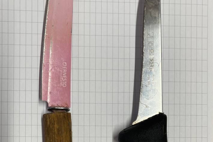 Die Polizei hat zwei Messer gefunden