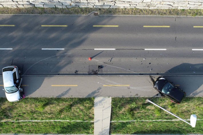 An beiden Fahrzeugen entstand Totalschaden