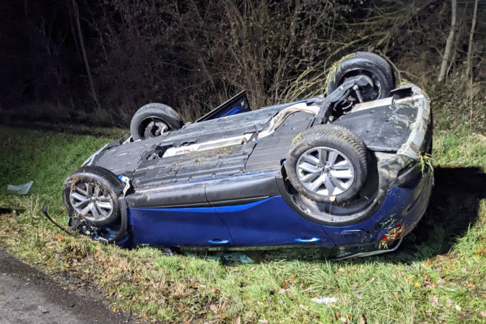 Verkehrsunfall mit drei schwer verletzten Personen auf der A4