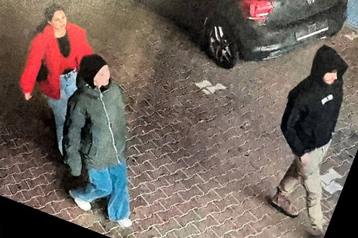 Drei der insgesamt fünf Tatverdächtigen.