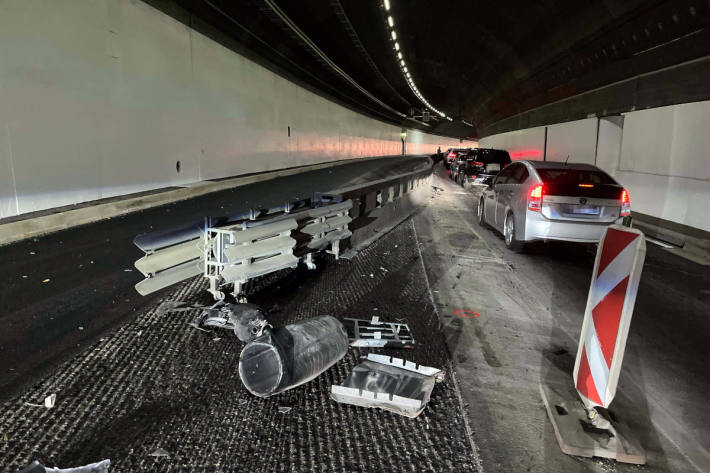 Alkoholisiert in Tunnelwand gekracht auf der A1
