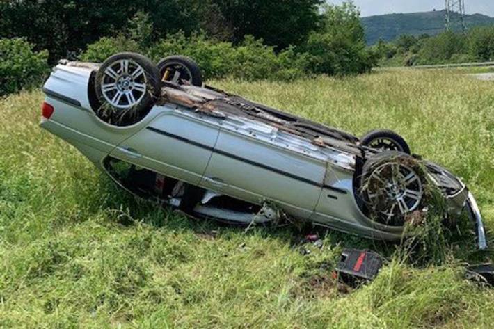 Überschlag in Autobahnauffahrt in Gensingen