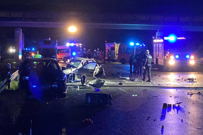 Schwerer Verkehrsunfall auf der B67 in Bocholt – mehrere Verletzte