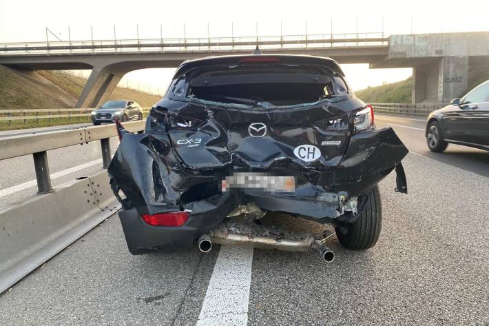 Beide Autos wurden stark beschädigt