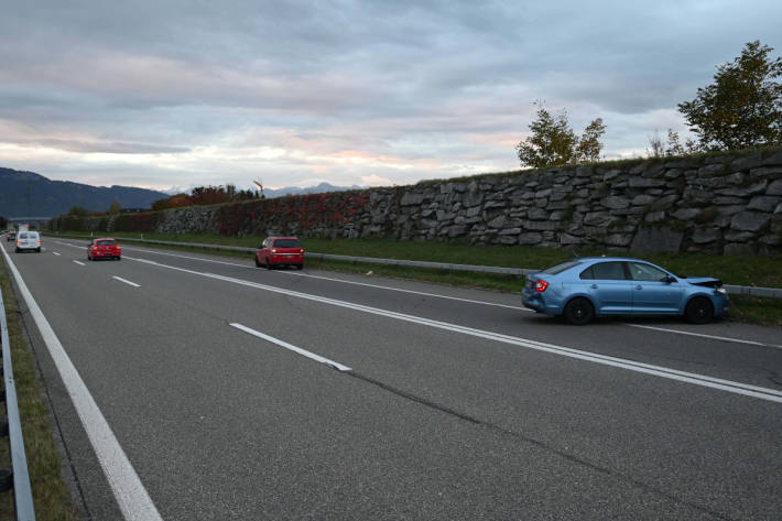 Auffahrkollision auf Autobahneinfahrt der A13 in Au SG