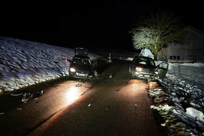 An beiden Autos entstand Totalschaden im Wert von rund 50'000 Franken