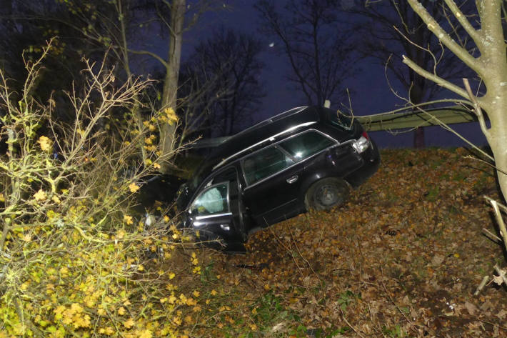 Auto nach Sekundenschlaf Totalschaden