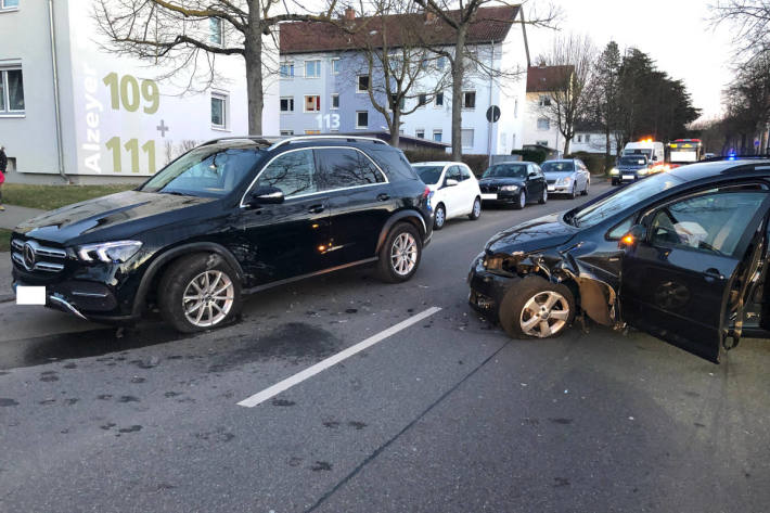 Unfallsituation auf der Palzeystraße in Bad Kreuznach