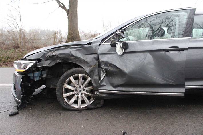 Nach ersten Ermittlungen könnte in Wermelskirchen ein Sekundenschlaf des Fahrers unfallursächlich gewesen sein