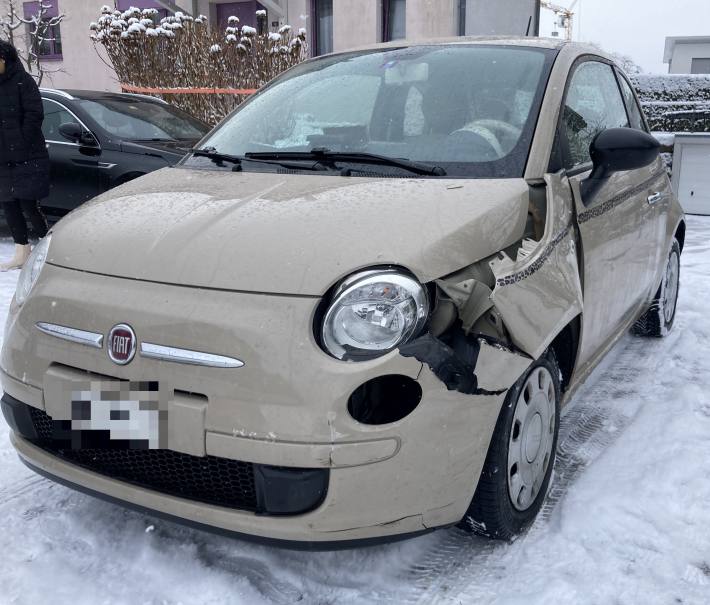 Kontrolle über das Auto verloren in Netstal